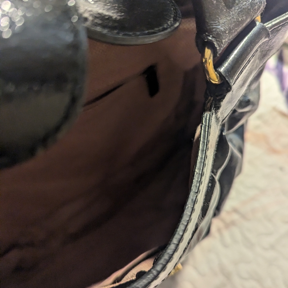 Dooney and Bourke - Picture 4 of 9